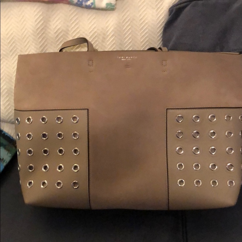 Tory Burch Block- T Grommet Leather Tote NWOT